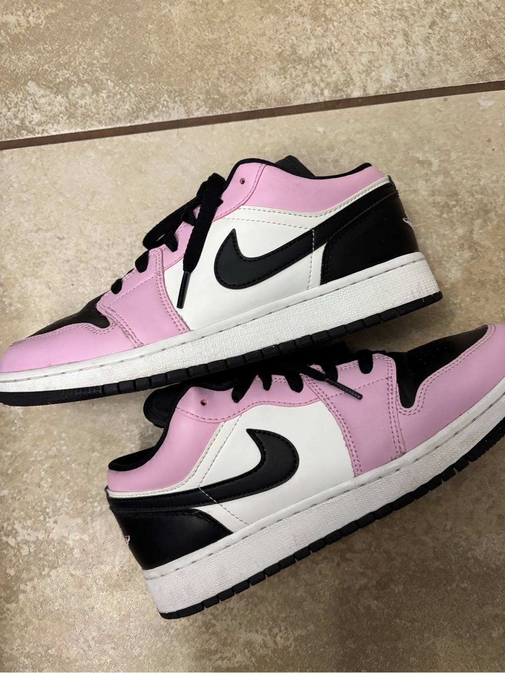 Nike Air Jordan 1 Low Pink Black White - Picture 3 of 5
